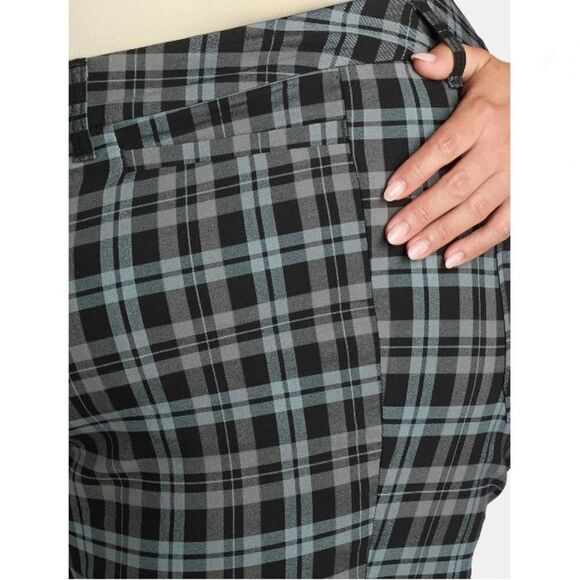 Women's Plus Wear to Work Straight Leg Pants, 30” Inseam, Size 18W - Picture 7 of 7